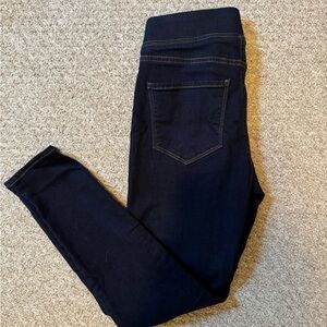 🌸OLD NAVY Rockstar Super Skinny Jeggings, mid-rise. NWOTs. Size 6 petite.